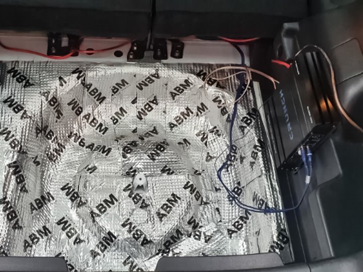 Tapis d'Insonorisation Autocollant en Butyle Premium ABM Xtreme en Rouleaux - 1.5mm, 1m2 mata wygłuszająca,mata butylowa,mata wyciszająca,izolacja akustyczna mata--abm-3 Tapis d'Insonorisation Autocollant en Butyle Premium ABM Xtreme en Rouleaux - 1.5mm, 1m2 mata wygłuszająca,mata butylowa,mata wyciszająca,izolacja akustyczna mata--abm-3