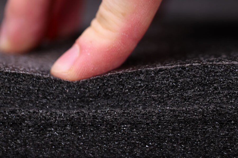 Jak działają pianki kauczukowe w wyciszeniu dźwięku i jakie są ich właściwości izolacyjne? Conseils ABM Insulation