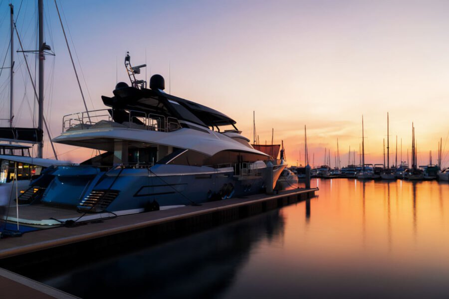 Comment insonoriser efficacement un yacht et un bateau à moteur avant la saison ? Conseils ABM Insulation